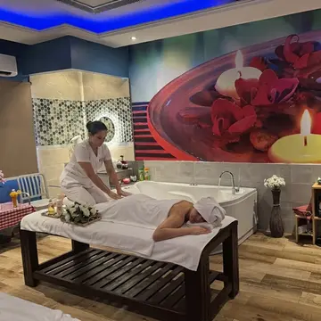 Aromatherapy Massage: Relief from Stress Aromatherapy Massage: Relief from Stress
